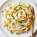 Creamy Skinny Fettuccine Alfredo